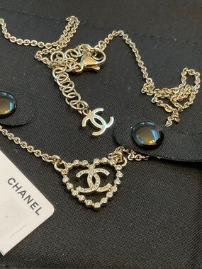 CHANEL Gold Heart Pendant Necklace AUTHENTIC NWT